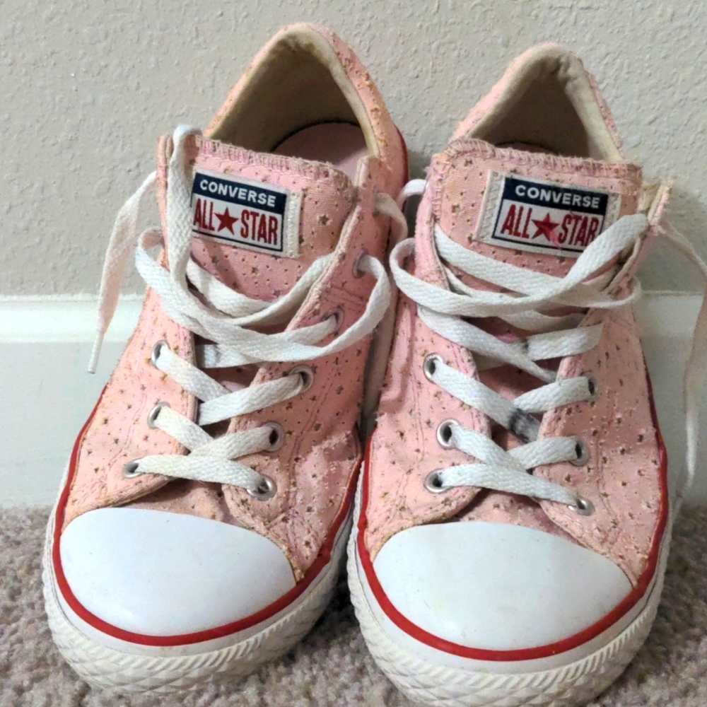 Converse All Star Women's 6 Cute Pastel Baby Pink Cut Out Stars Low Top Sneakers - Picture 2 of 5